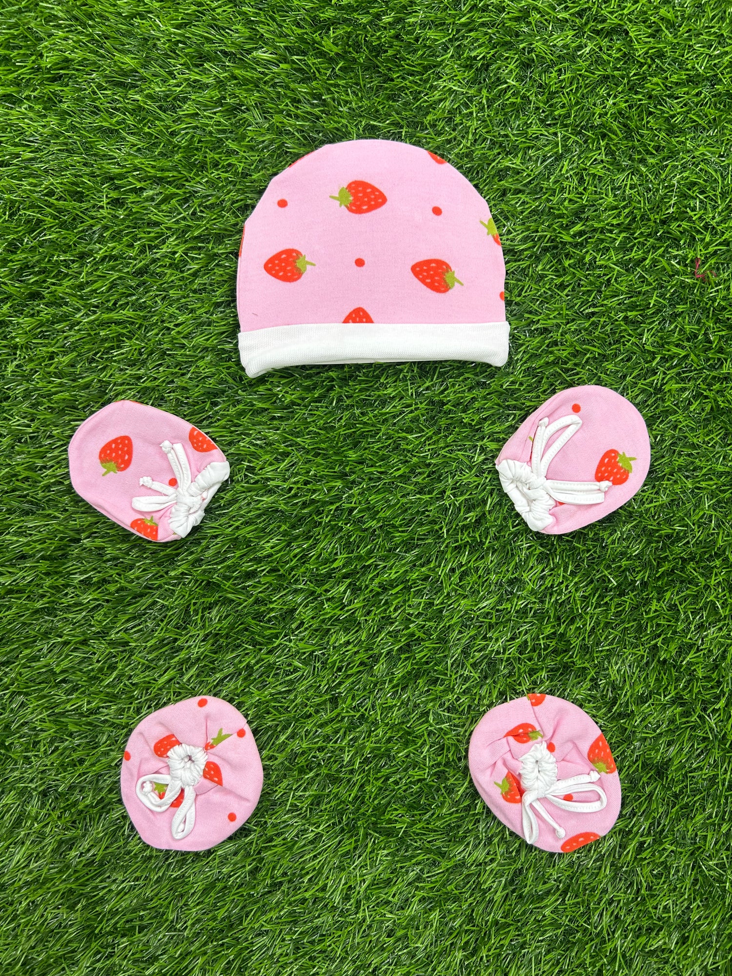 Cap Mitten Booties Strawberry