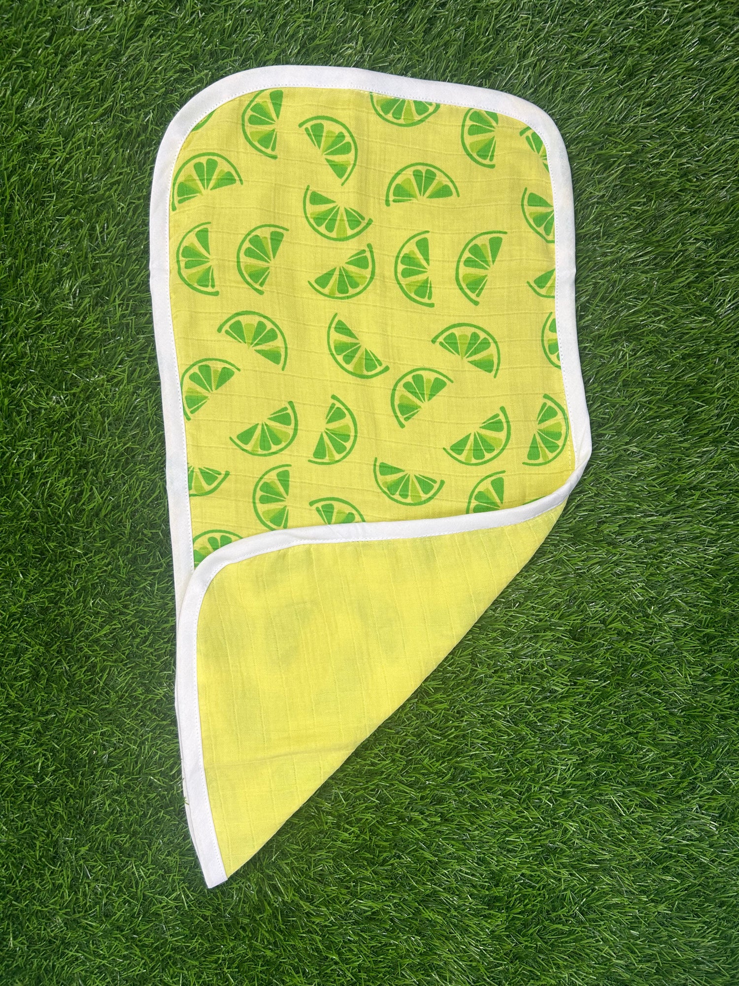 Reversible Crinkled Muslin Burp Green Lemonade